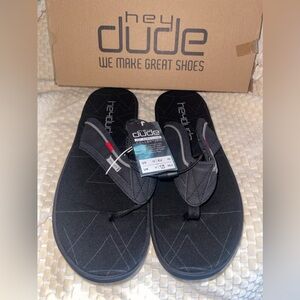 Men’s NIB Hey Dude Flip Flops